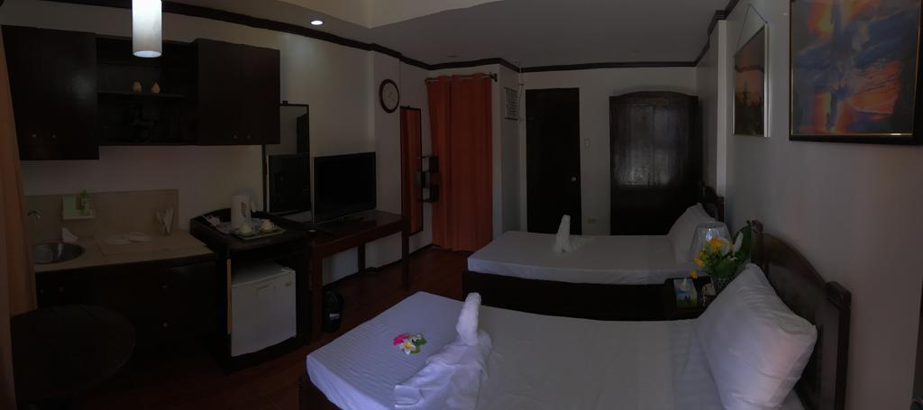 Ranile'S Pension House Cebu Bagian luar foto