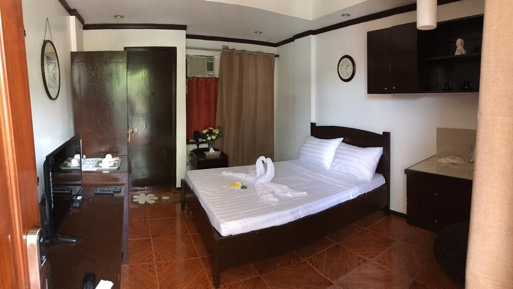 Ranile'S Pension House Cebu Bagian luar foto